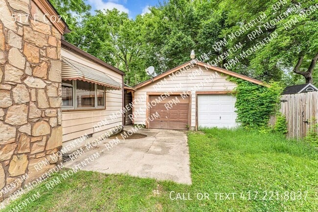 Building Photo - 517 E Cozy St