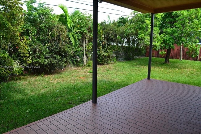 Building Photo - 7855 SW 17th Terrace