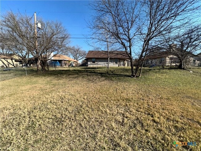 Building Photo - 1810 Gautier Ave