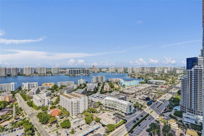 Building Photo - 17875 Collins Ave