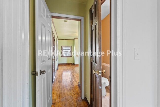 Building Photo - 3-Bedroom Home Convenient to Farmville and Hampden Sydney!