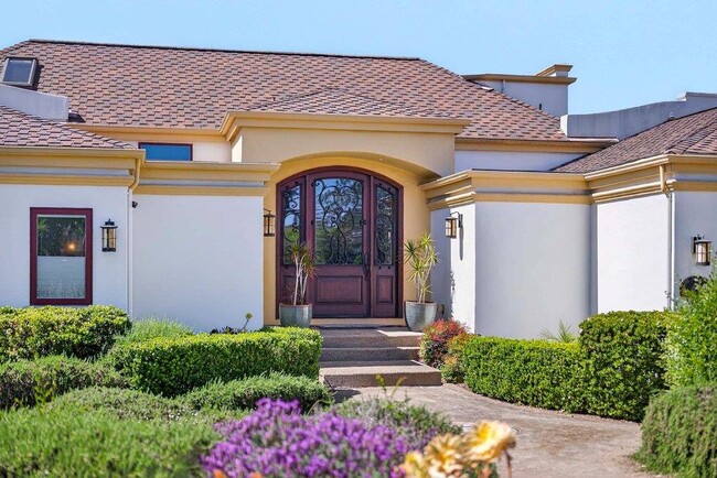 Building Photo - 41 S Circle Dr