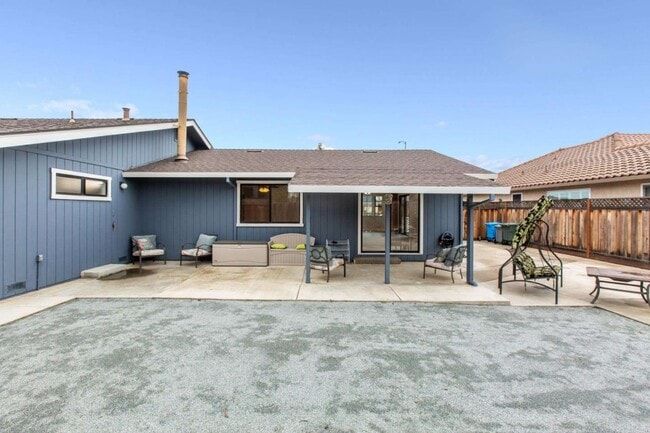 Building Photo - 431 Paul Dr