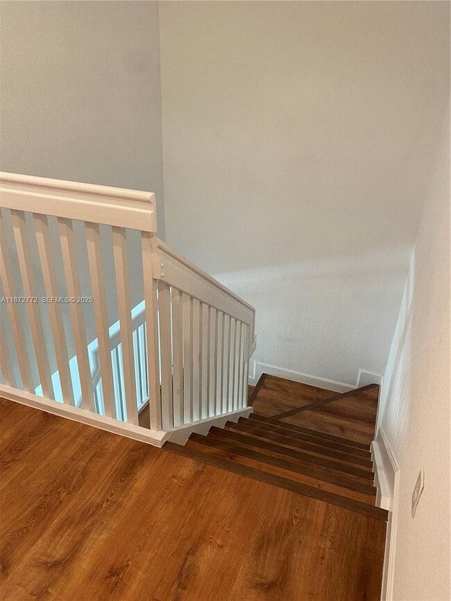 Building Photo - 2712 SE 15th Ct