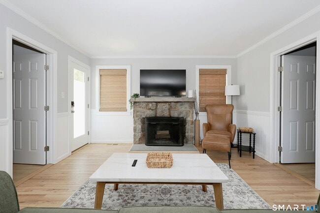 Building Photo - 6 Indian Ave