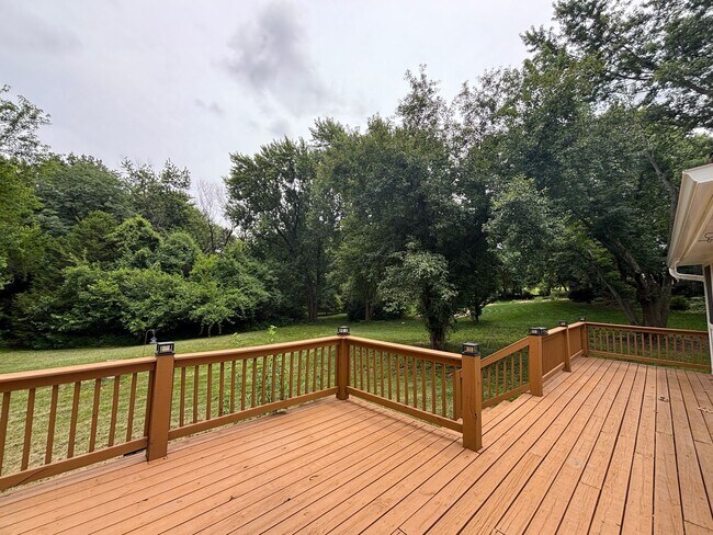Building Photo - 5 BR/2.5BA | Sprawling Single Family Home | 2-Car Garage | Huge backyard!
