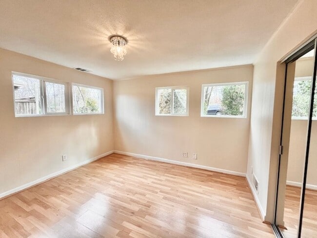 Building Photo - 8308 Whitman Dr