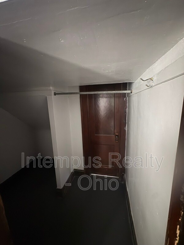 Building Photo - 4072 E 139th St