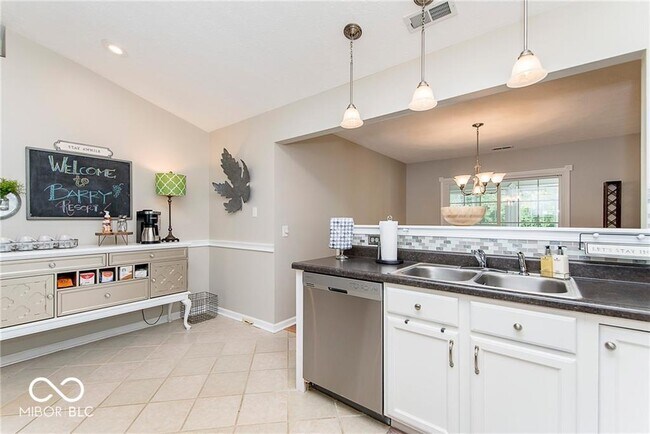 Building Photo - 14947 Mia Dr