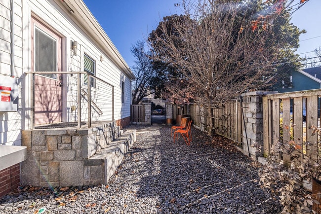 Building Photo - 71 Randolph St NE