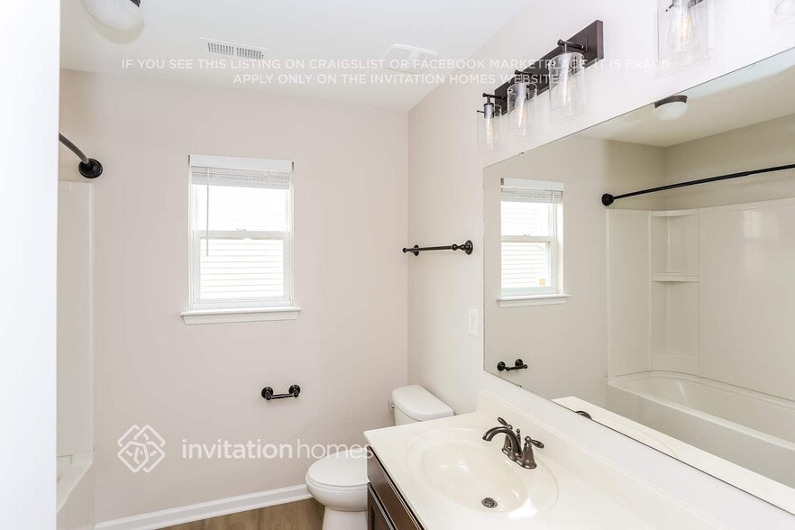 Building Photo - 247 Elrosa Rd