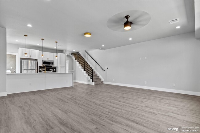 Building Photo - 810 Iowa St