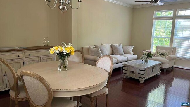 Building Photo - 904 Bing Ln