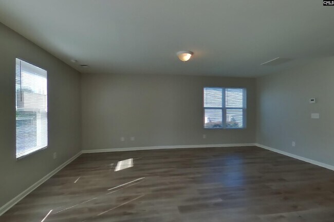 Building Photo - 1430 Sandra Dr