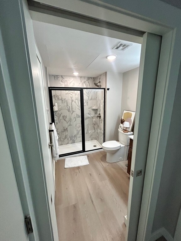 Building Photo - 400 W Broadway