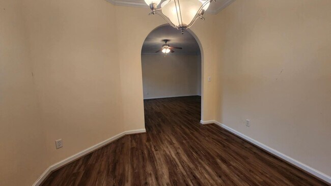 Building Photo - 299 High Ridge Dr