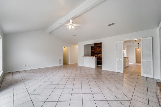 Building Photo - 15114 Forest Lodge Dr