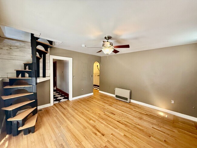 Building Photo - Charming 1925 Hillside Bungalow | Downtown Colorado Springs