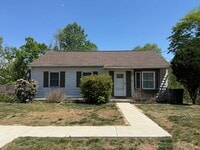 Building Photo - Cute 3 Bedroom, 2 Bath Home Near Asheville Mall