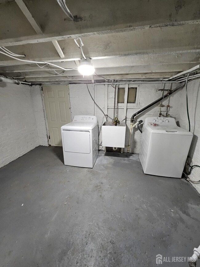 Building Photo - 74 Coley St