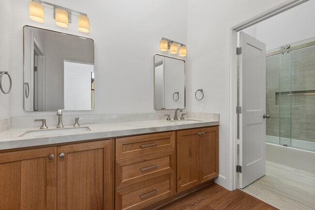 Building Photo - 24512 Alta Vista Dr