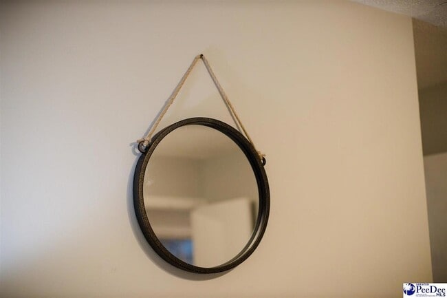 Building Photo - 150 Central Dr