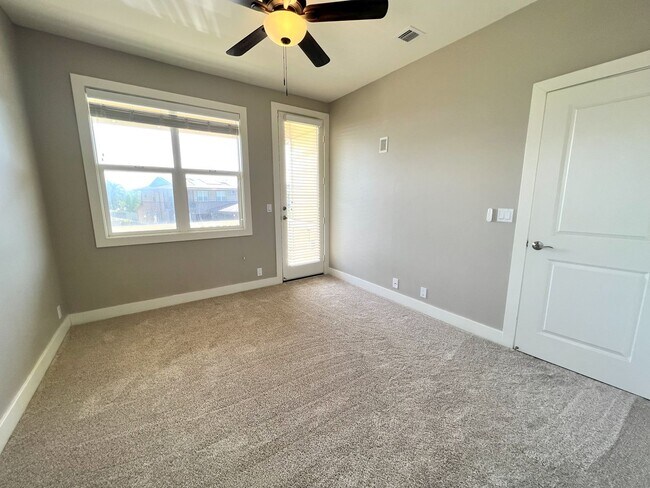 Building Photo - Haleaka Single Family 4 bedroom 3 bedroom ...
