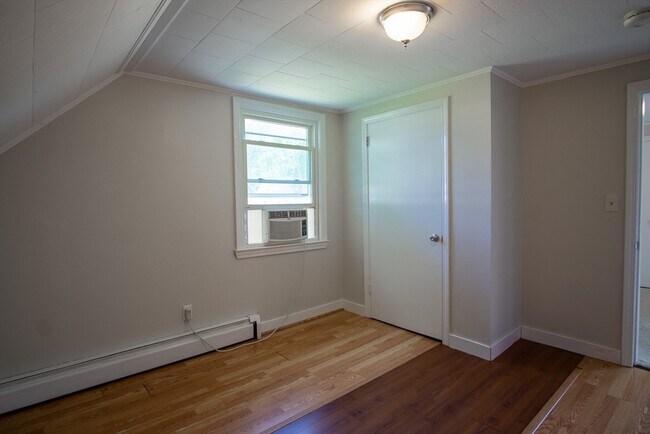 Building Photo - 61 Orchard St