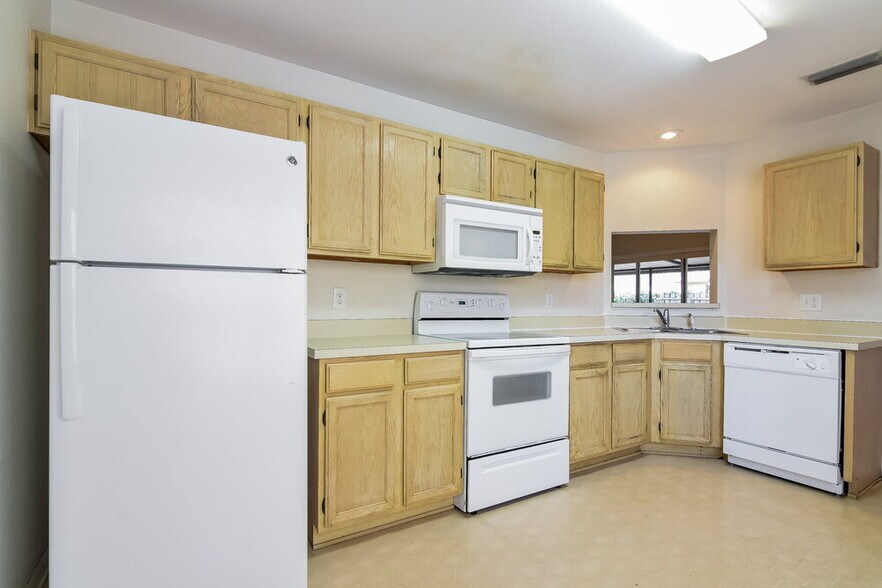 Building Photo - 10148 Cedar Dune Dr