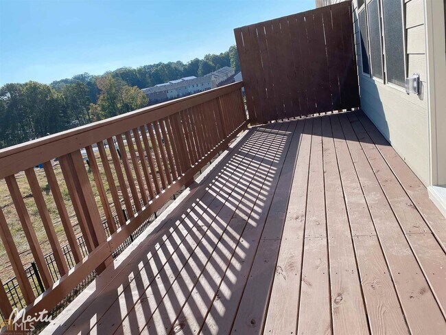 Building Photo - 1395 Live Oak Lane