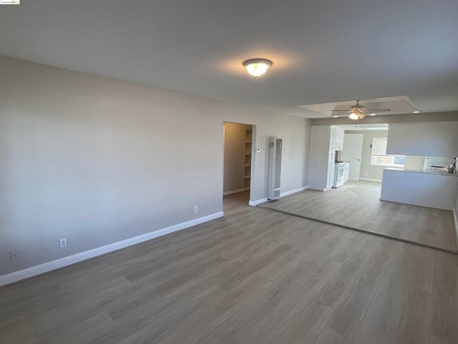 Building Photo - 32 O Neil Ct