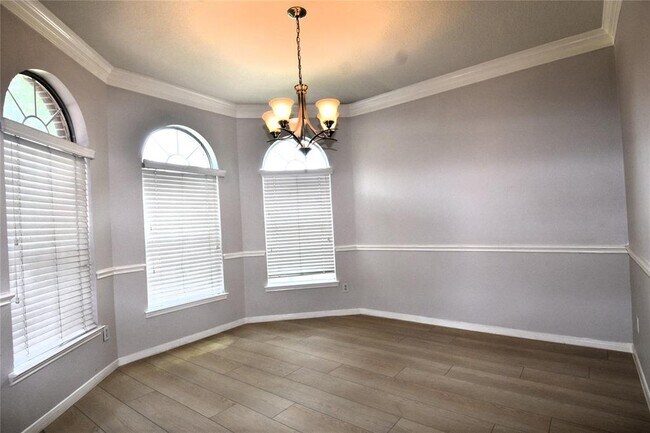 Building Photo - 6330 Bennington Springs Dr