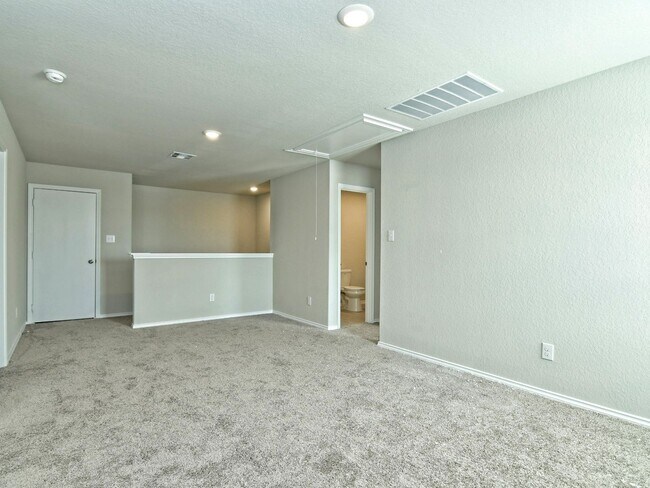 Building Photo - 4 BR/2.5 BA - 1874 SF in San Antonio - WATERWHEEL!!!