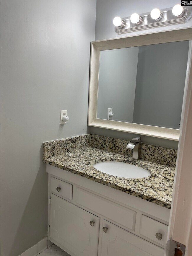 Building Photo - 3736 Elberta St