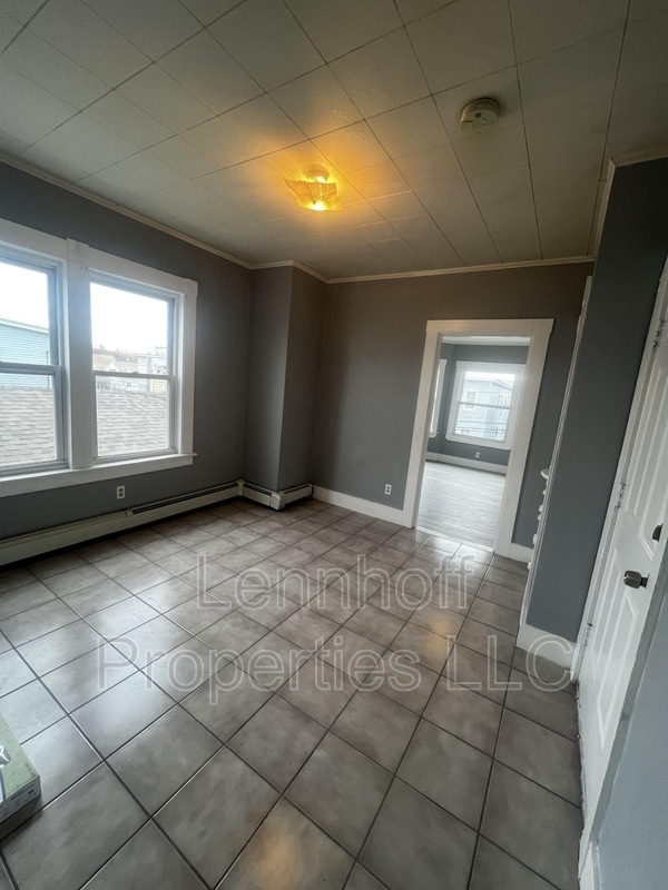 Building Photo - 159-167 S Union Street - 161-3R