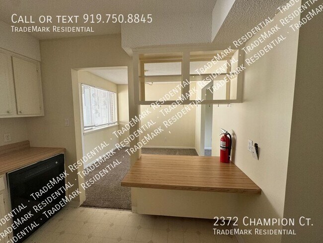 Building Photo - 2372 Champion Ct