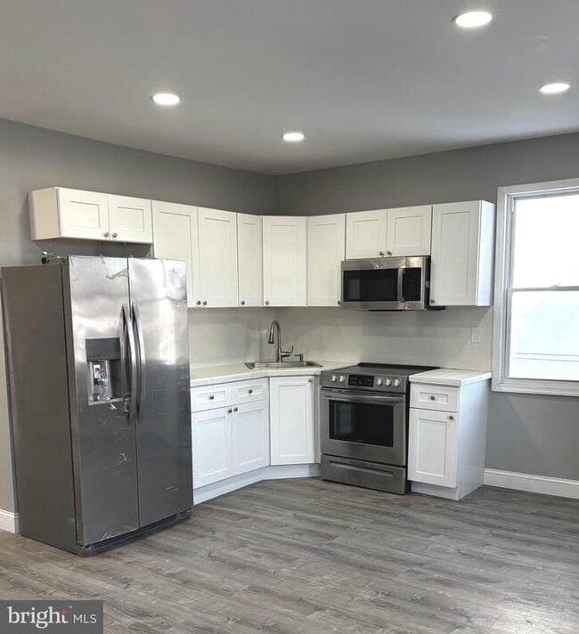 Building Photo - 11890 Bustleton Ave