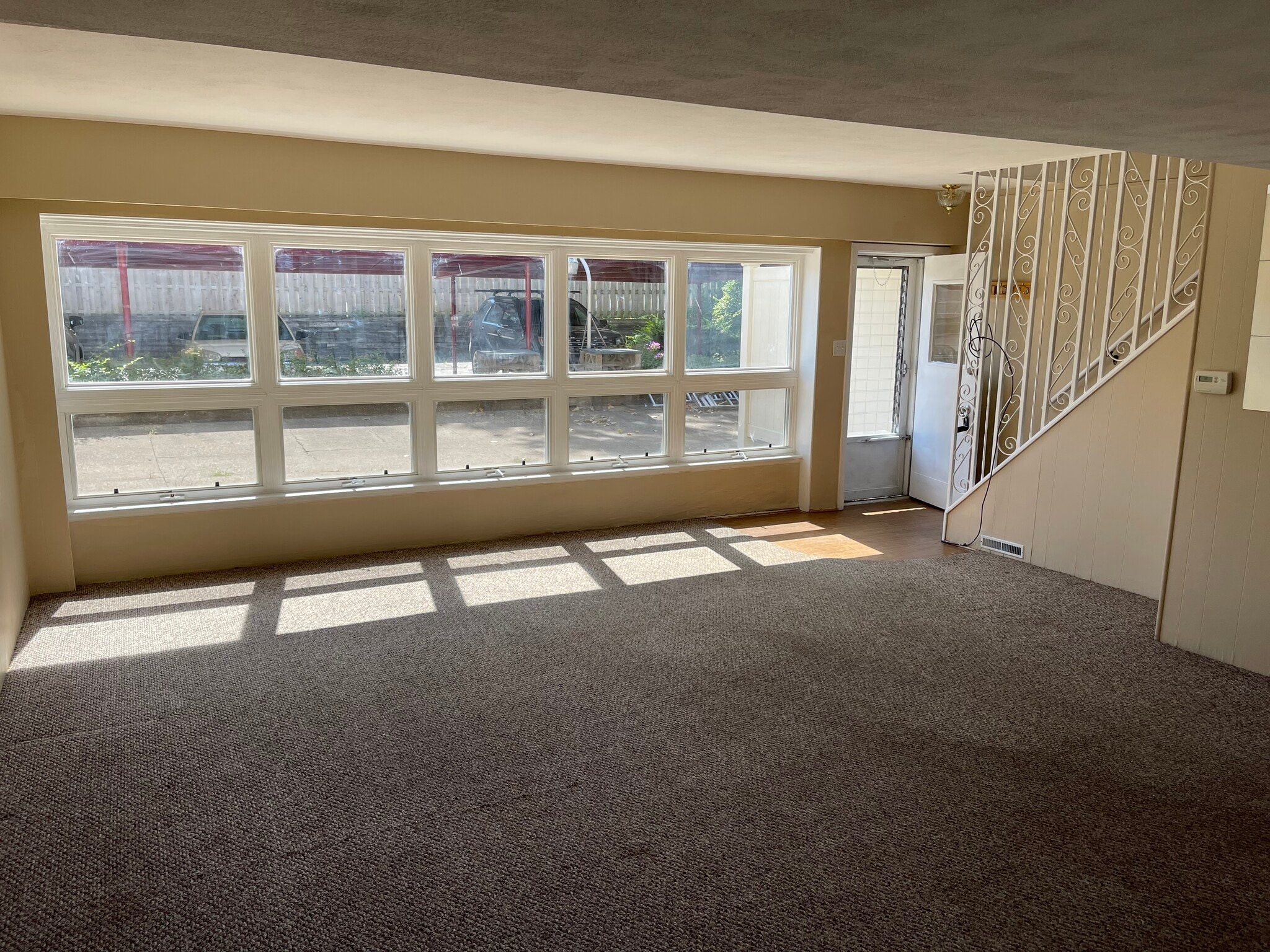 Building Photo - 3615 Kennedy Dr