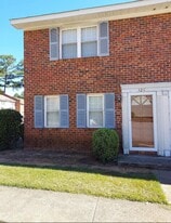 Entrance - 320 Cambout St