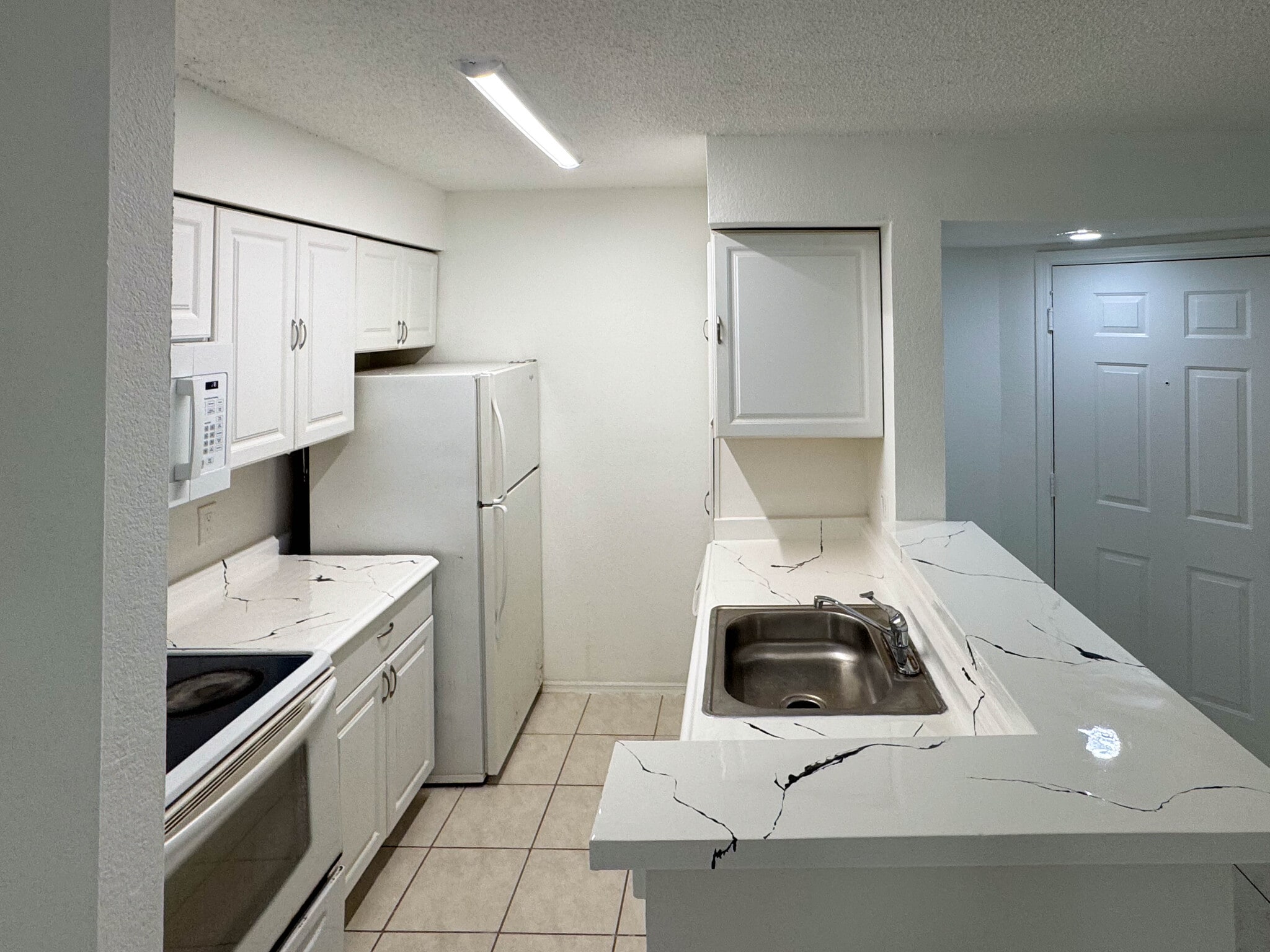 Building Photo - 2866 S University Dr