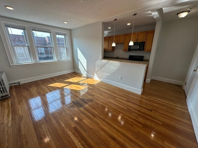 Building Photo - 140 Highland Ave