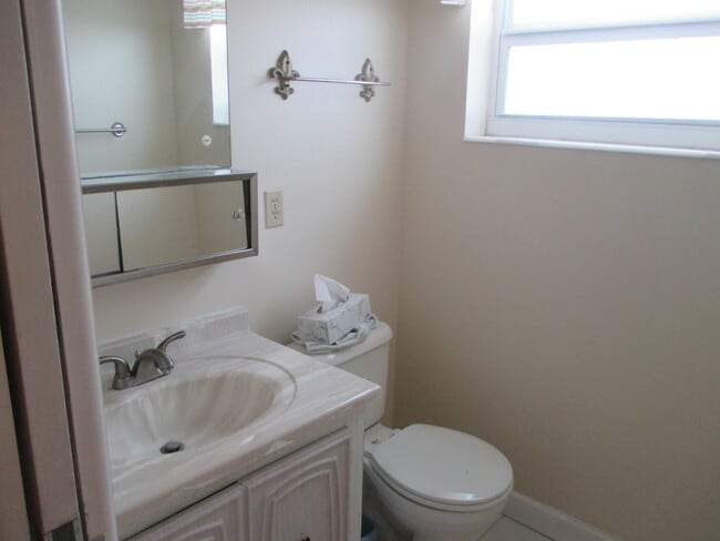 Building Photo - 2715 Emory C Dr