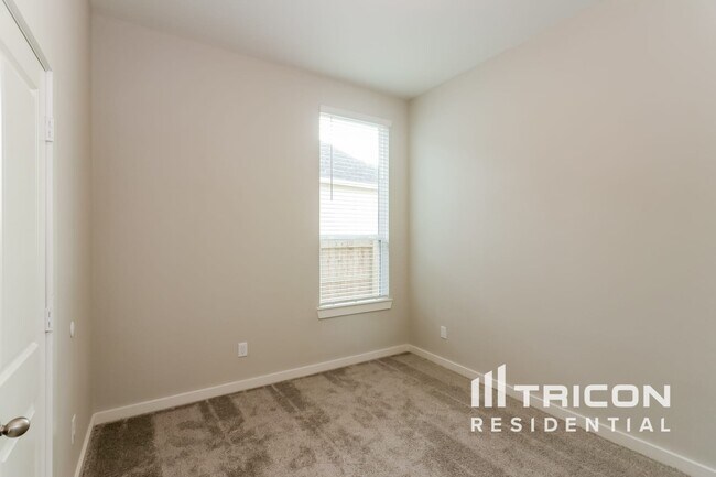 Building Photo - 2330 Cohorn Trl