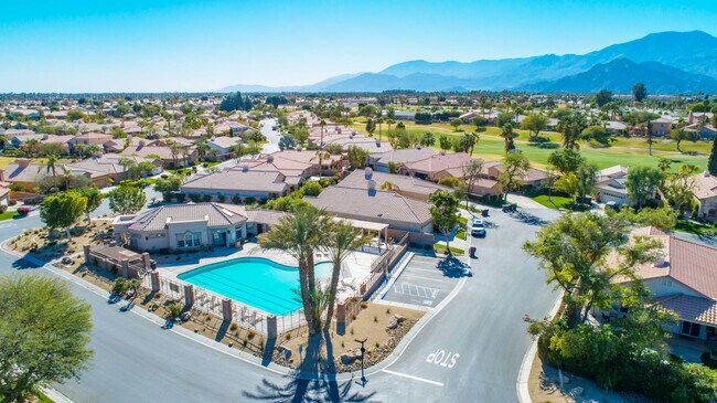 Building Photo - 45703 Spyglass Hill St
