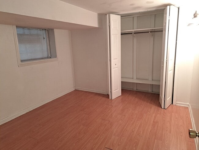 Building Photo - 5310 W Pensacola Ave