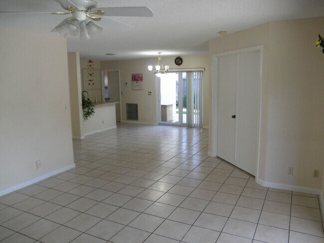 Building Photo - Caldwell Heights In Boca Raton