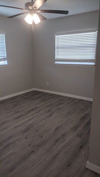 Building Photo - 2042 Harley Ave