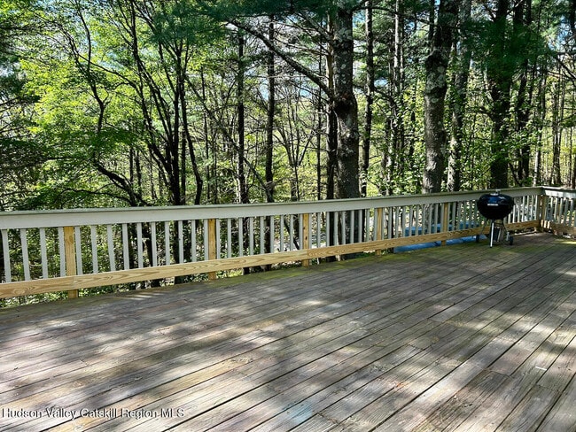 Building Photo - 125 Taconic Creek Rd
