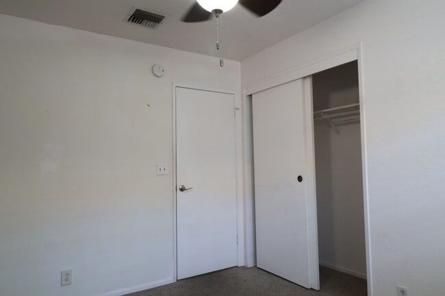 Building Photo - 528 S Sorrel St