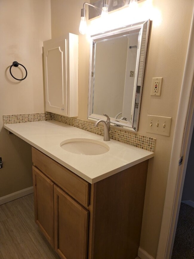 Building Photo - STUDENTS WELCOME! 5-Bedroom / 3-Bathroom Tri-Level Home Two Miles from CSU